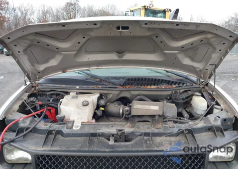 2006 Chevrolet Express Work Van из США, поврежденный, VIN 1GCFG15XX61152517